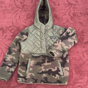Columbia women’s Olive Camo Quilted Hoodie